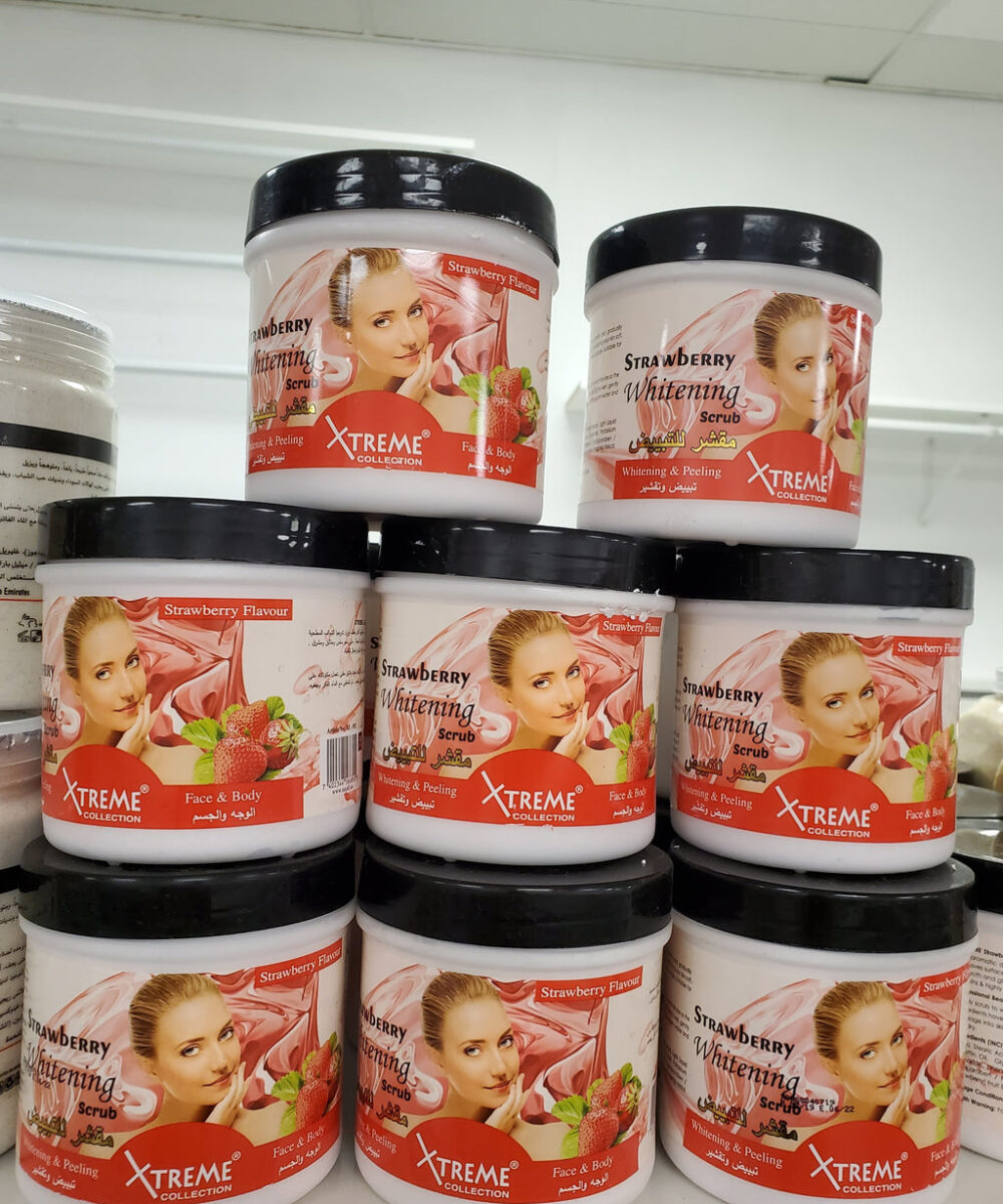 STREBERRY WHITENING SCRUB WHITENING & PEELING